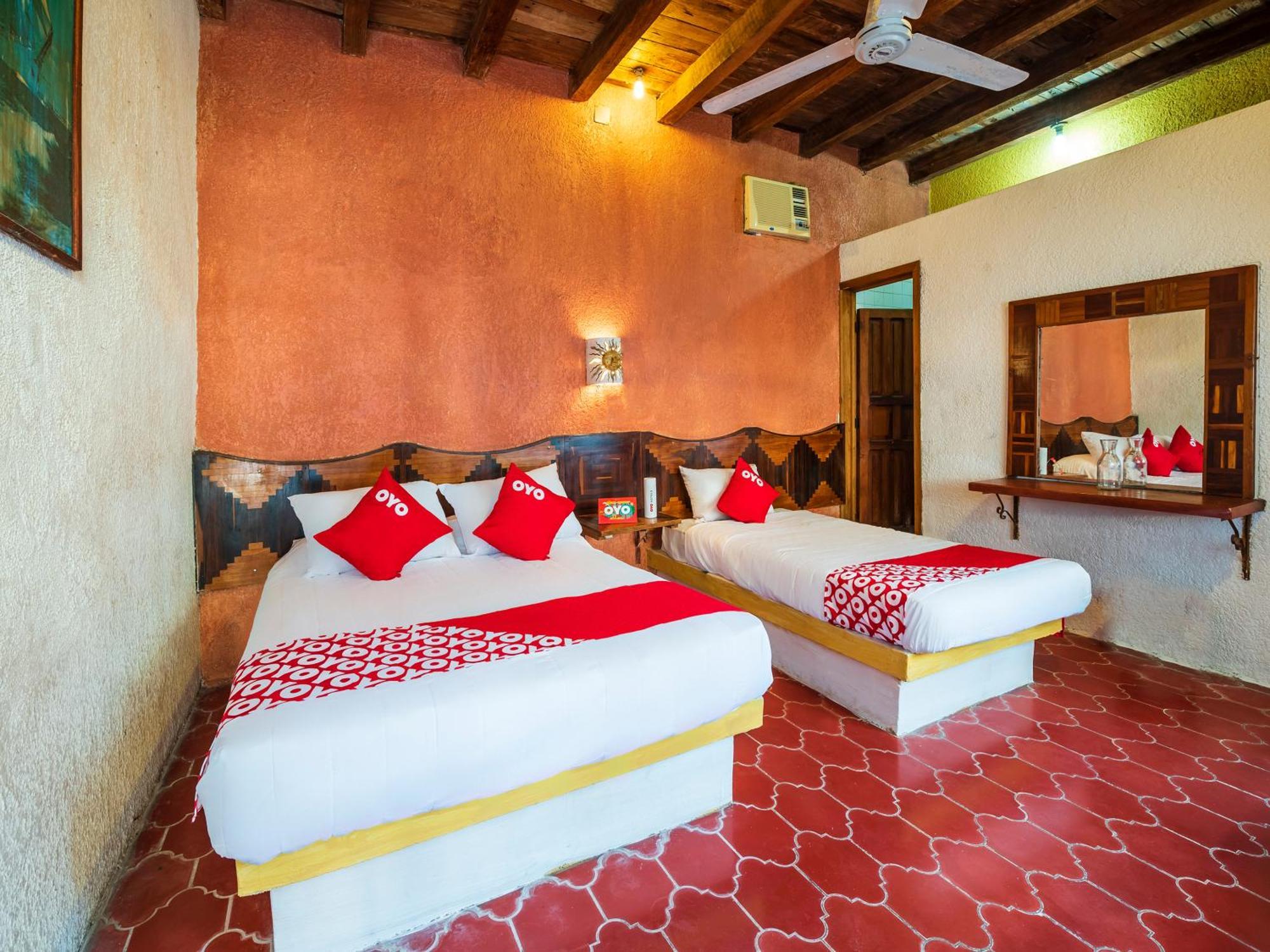 Oyo Hotel Sands Barra de Navidad Exterior photo