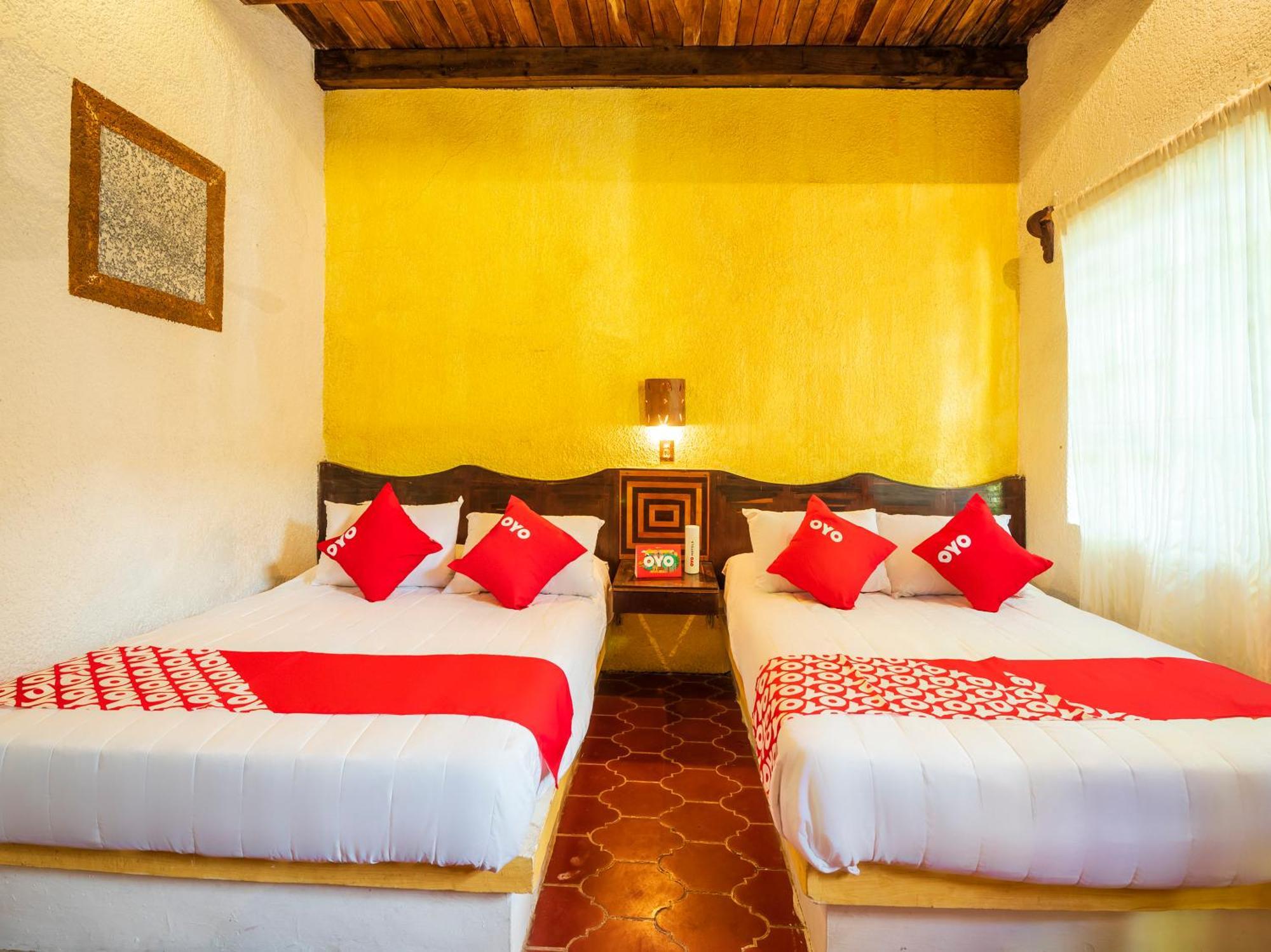 Oyo Hotel Sands Barra de Navidad Exterior photo