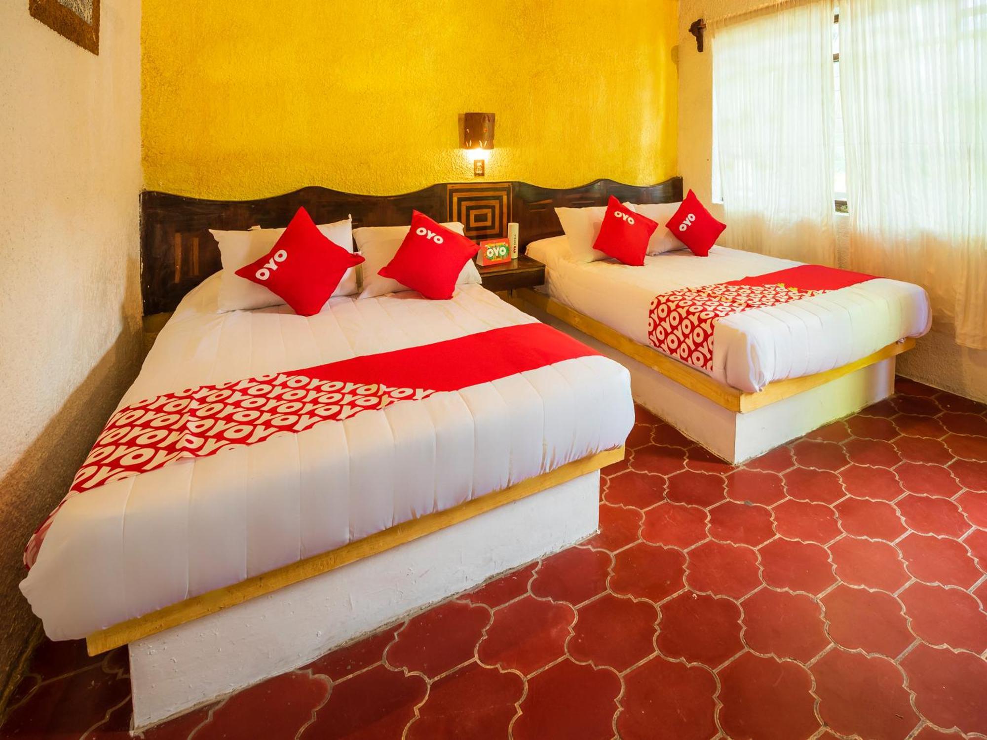 Oyo Hotel Sands Barra de Navidad Exterior photo