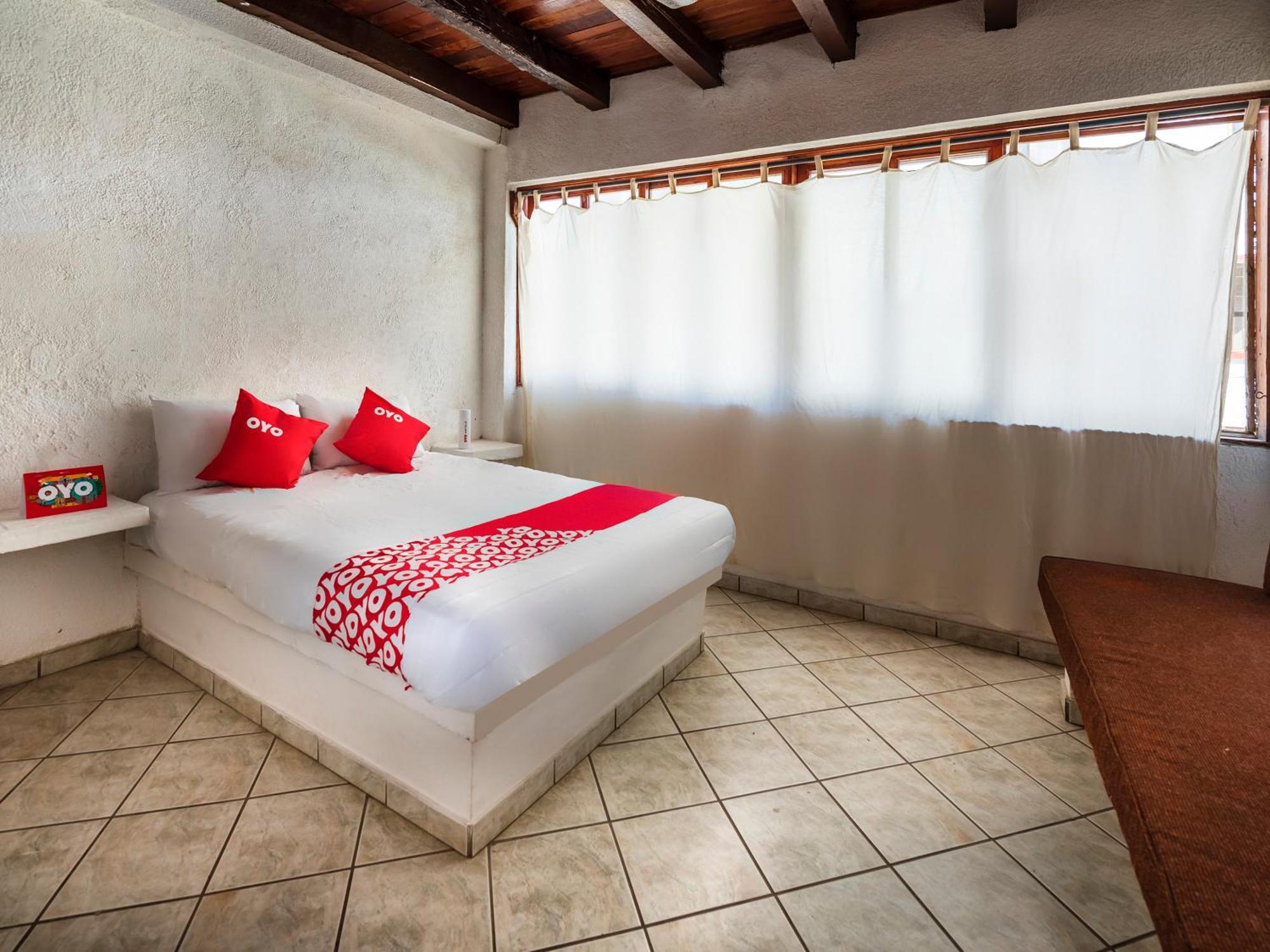 Oyo Hotel Sands Barra de Navidad Exterior photo